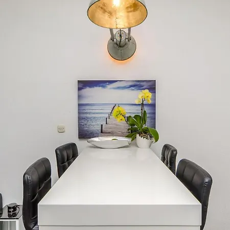 Rea Apartment *